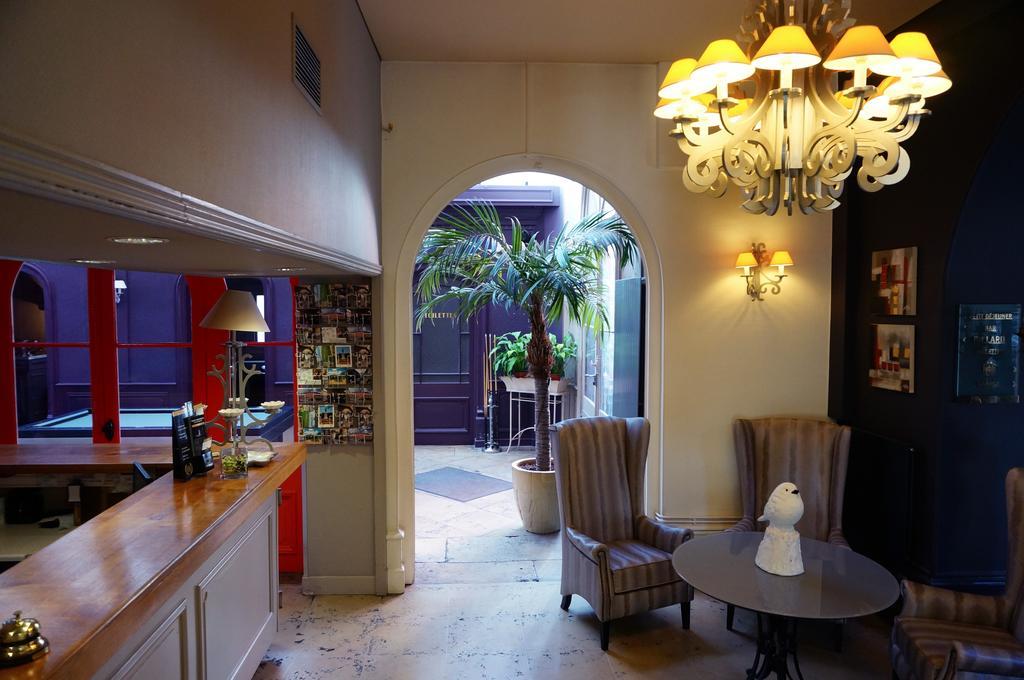 Logis Hotel De Bourgogne - Macon Exterior photo
